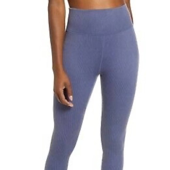 ZELLA High Waist ribbed seamless 7/8 leggings size Medium - Picture 1 of 7